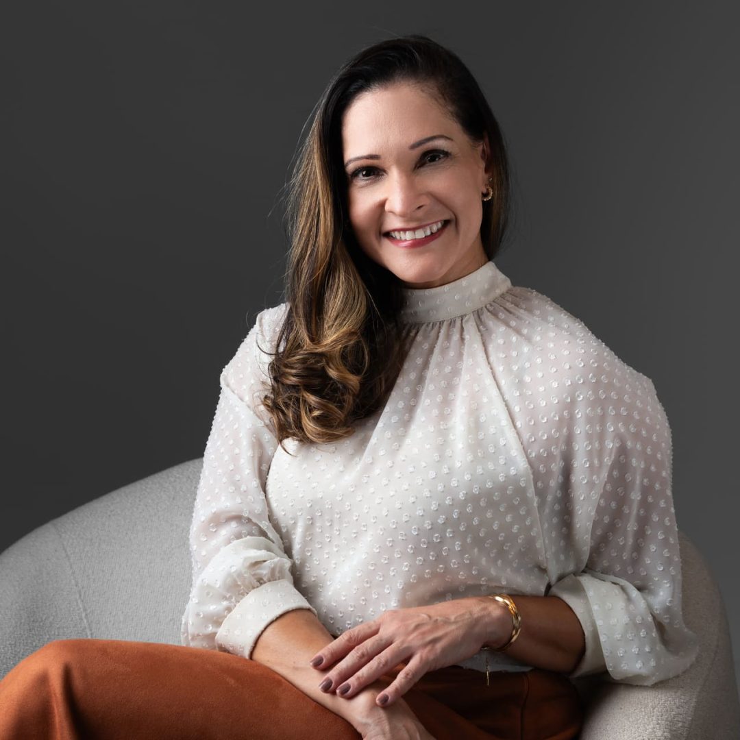 psicologa-aline-gomes-especialista-em-saude-mental-corporativa (4)